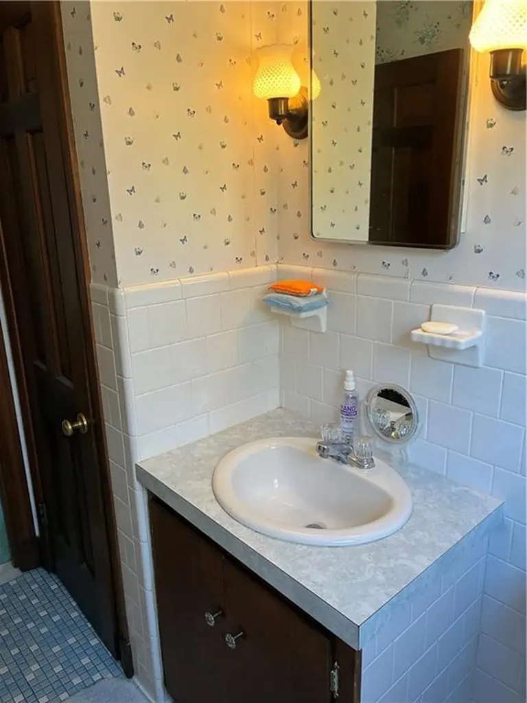 2 Woodcrest Drive Cumberland RI 02864