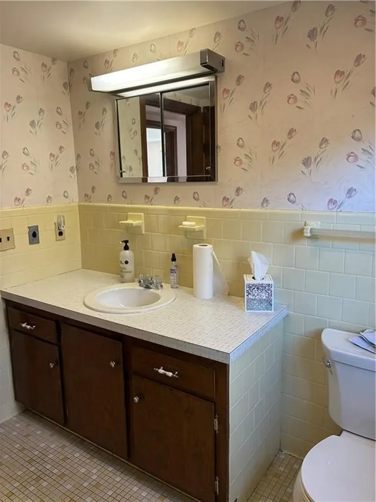 2 Woodcrest Drive Cumberland RI 02864