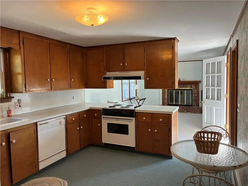 2 Woodcrest Drive Cumberland RI 02864