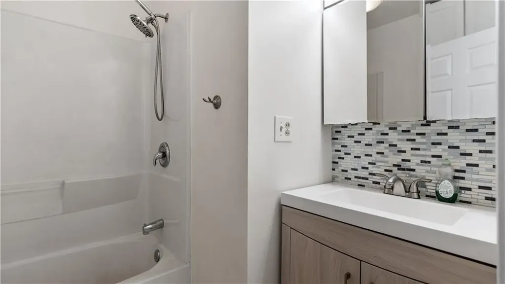 16 Homestead Avenue Johnston RI 02919