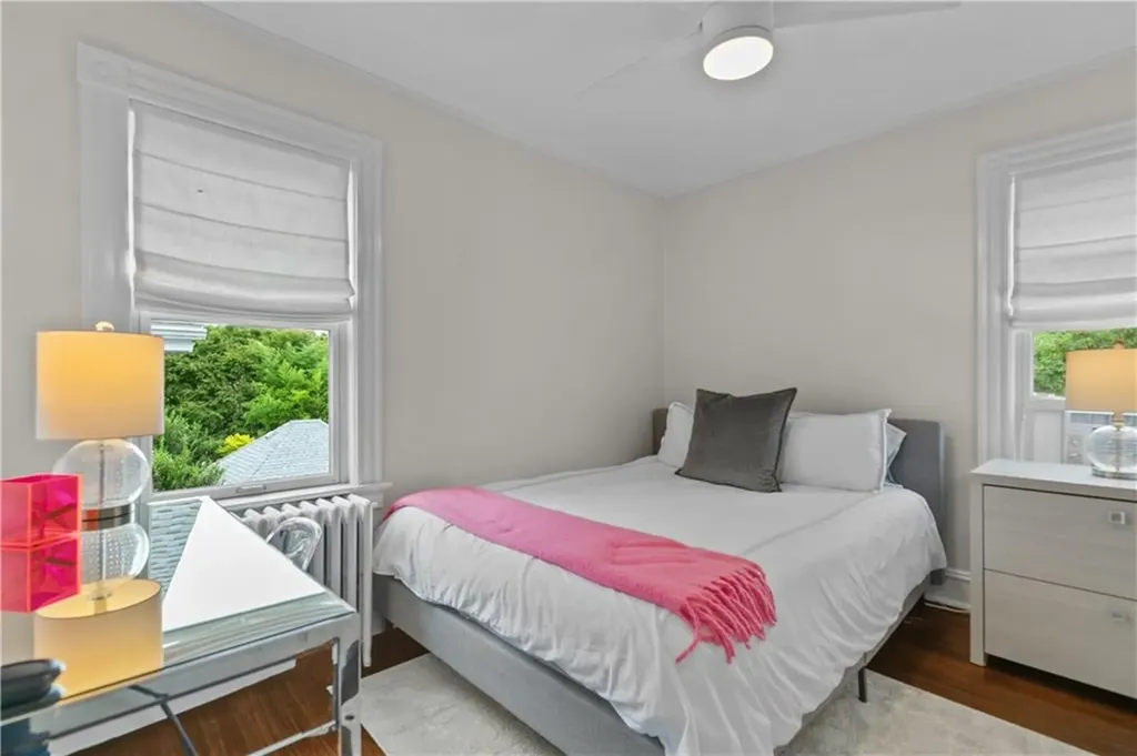68 1/2 Roseneath Avenue Newport RI 02840