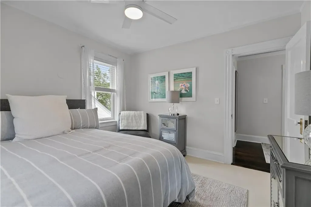 68 1/2 Roseneath Avenue Newport RI 02840