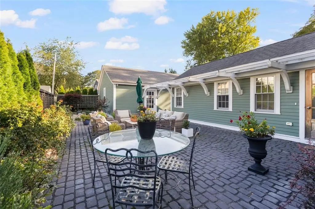 230 Marlborough Street East Greenwich RI 02818