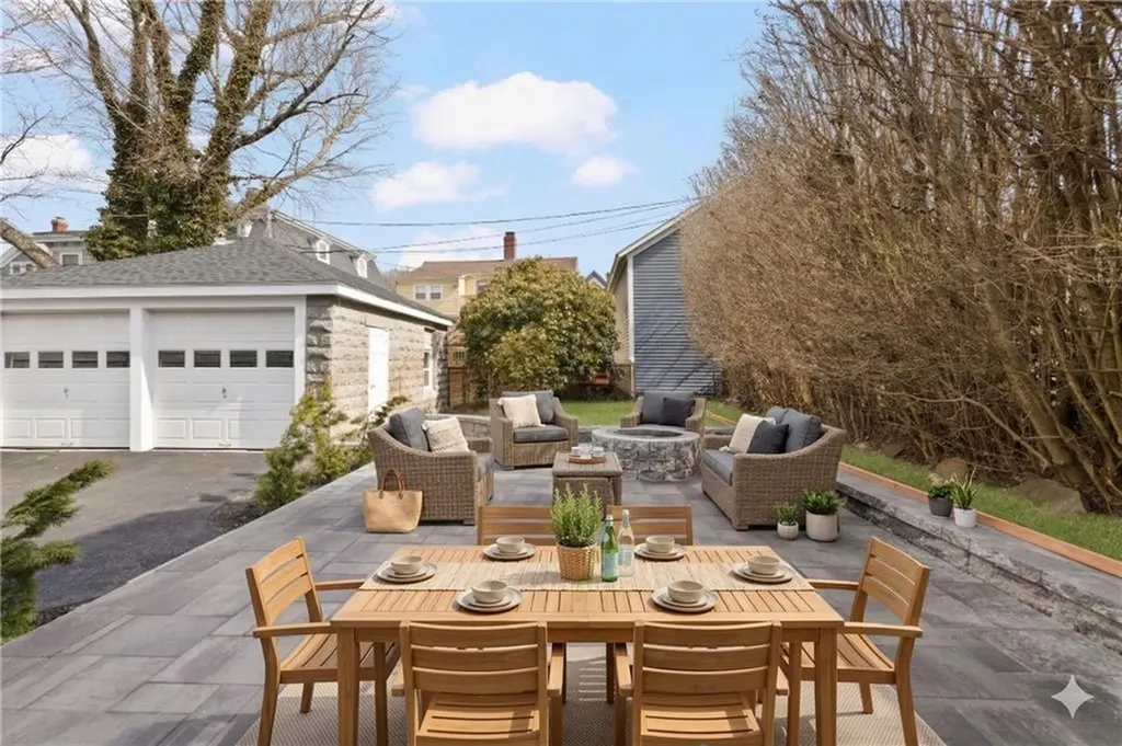 14 Sherman Street Newport RI 02840