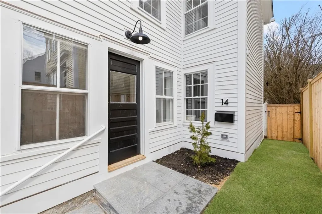 14 Sherman Street Newport RI 02840