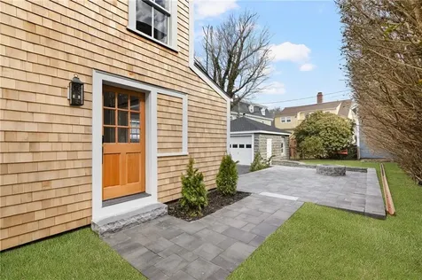 14 Sherman Street Newport RI 02840