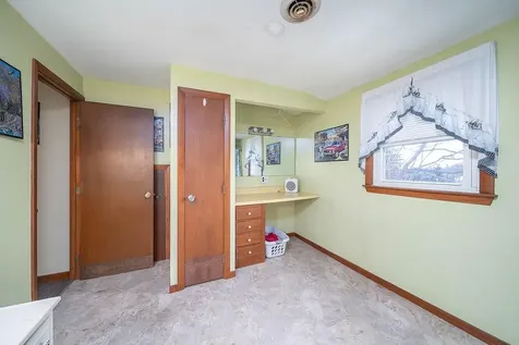 2919 Pawtucket Avenue East Providence RI 02915