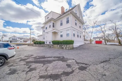 2919 Pawtucket Avenue East Providence RI 02915