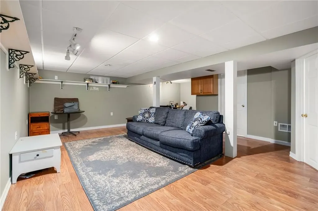109 Hawksley Avenue Warwick RI 02889