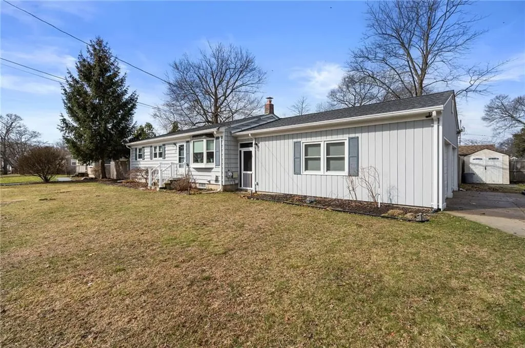 109 Hawksley Avenue Warwick RI 02889