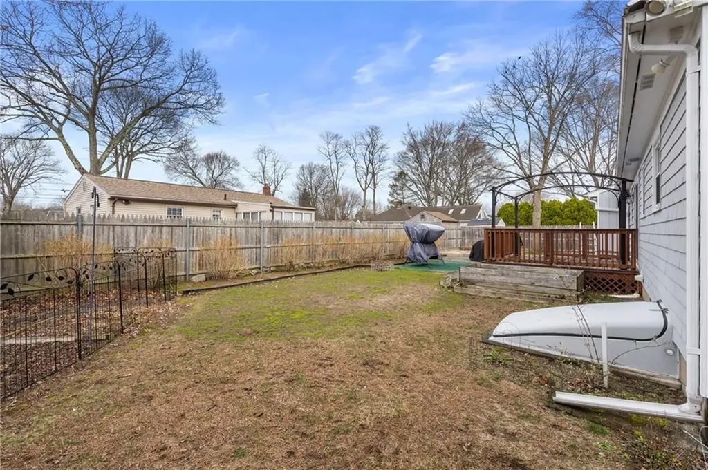 109 Hawksley Avenue Warwick RI 02889