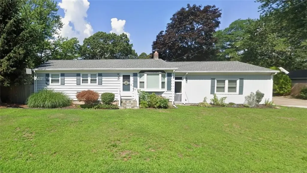 109 Hawksley Avenue Warwick RI 02889