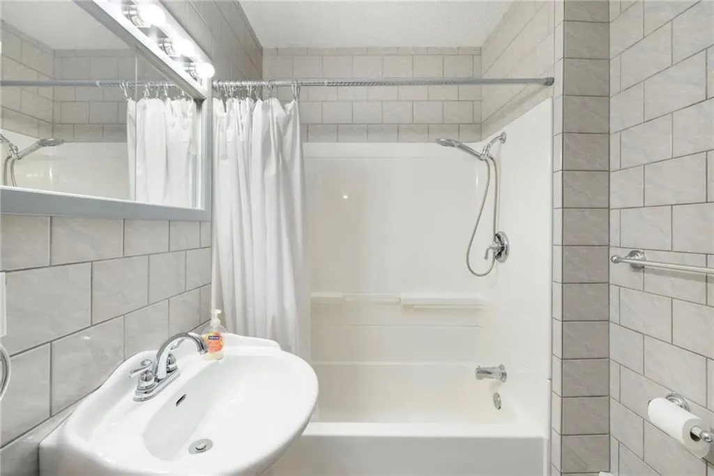 20 Cleveland Street West Warwick RI 02893