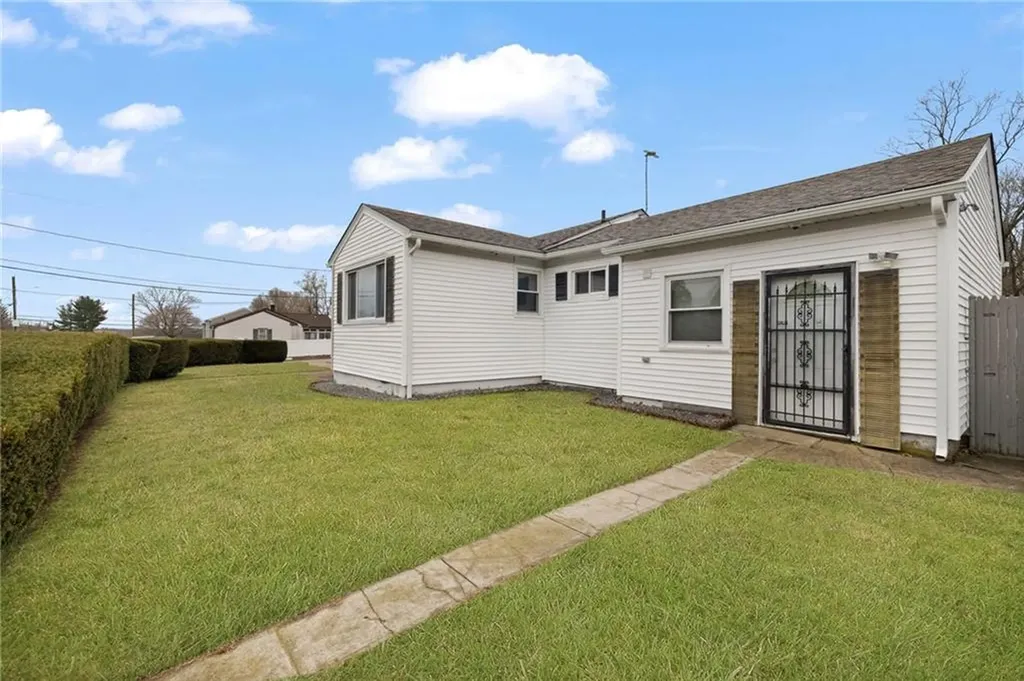 20 Cleveland Street West Warwick RI 02893