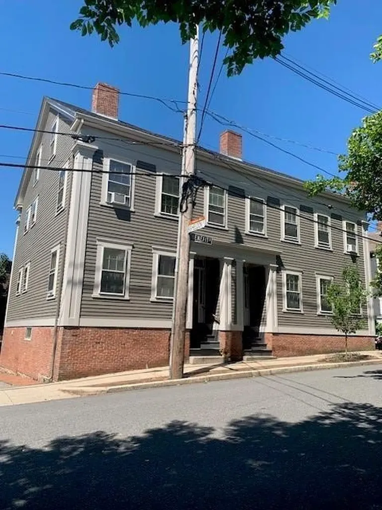 426 424 Benefit Street Providence RI 02903