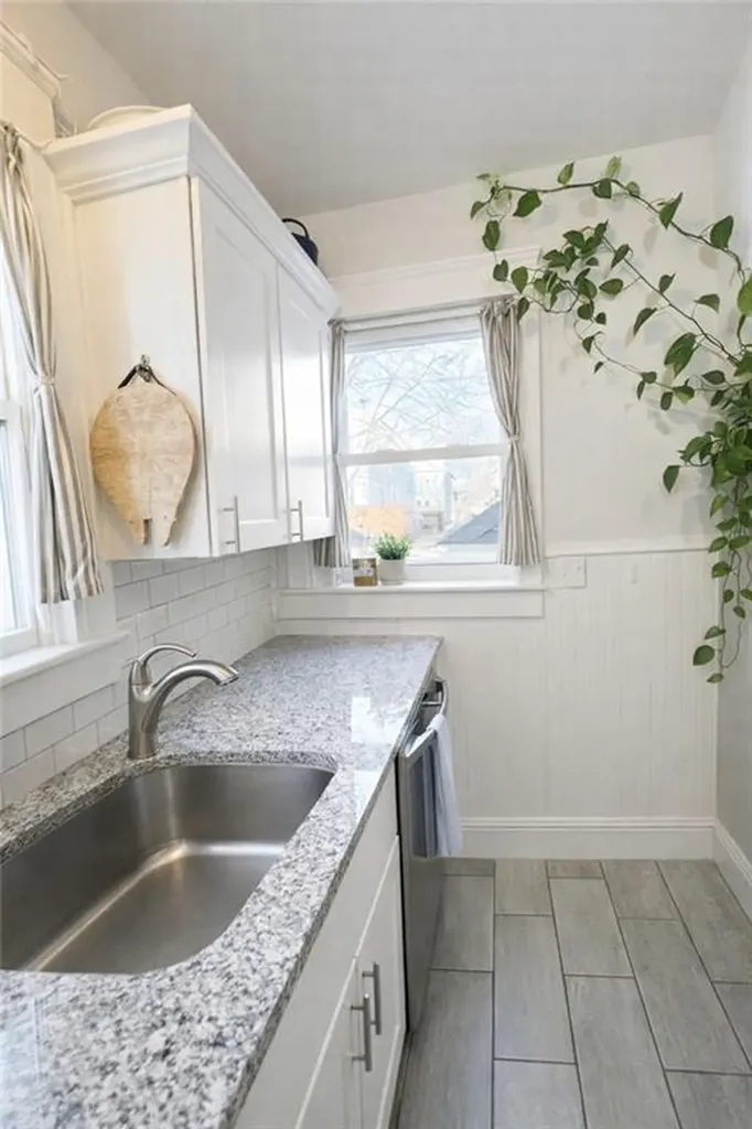 22 Mayflower Street Providence RI 02906