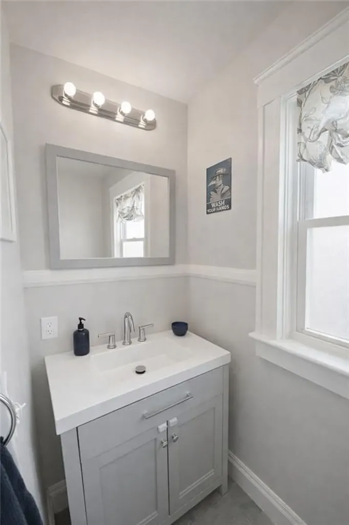 22 Mayflower Street Providence RI 02906