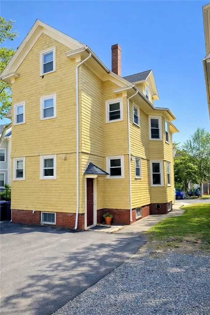 22 Mayflower Street Providence RI 02906