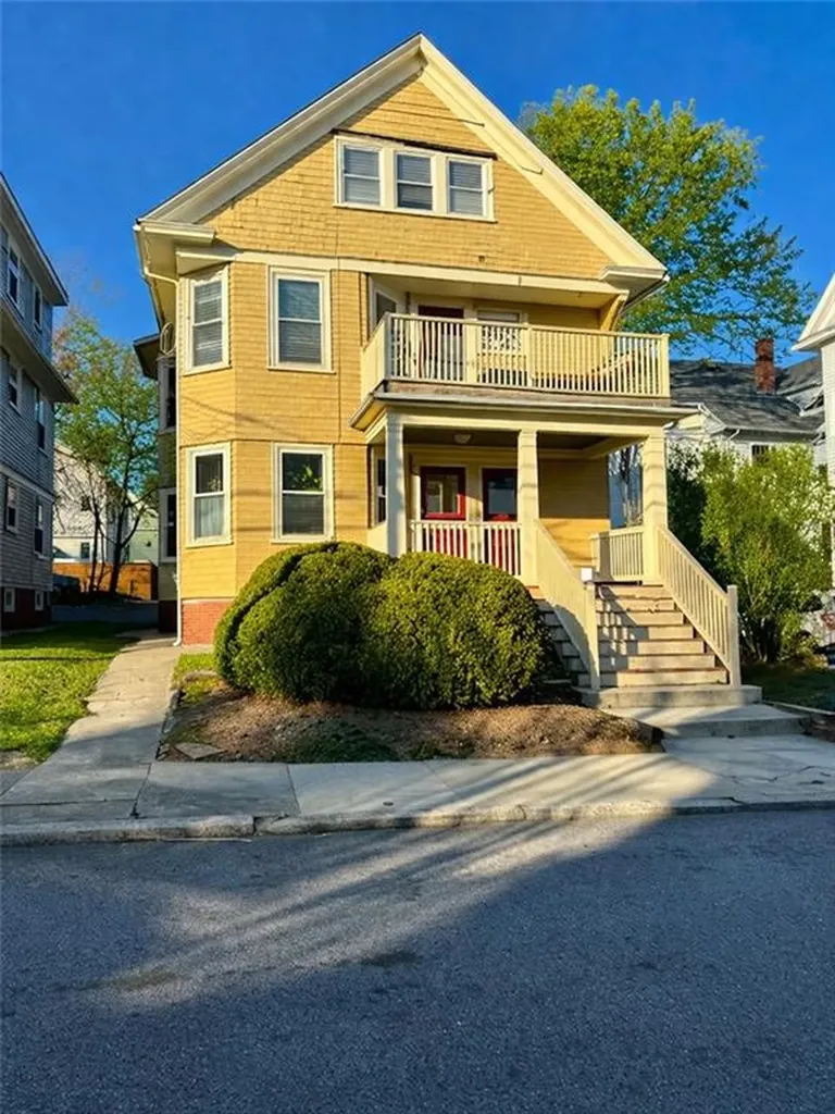 22 Mayflower Street Providence RI 02906