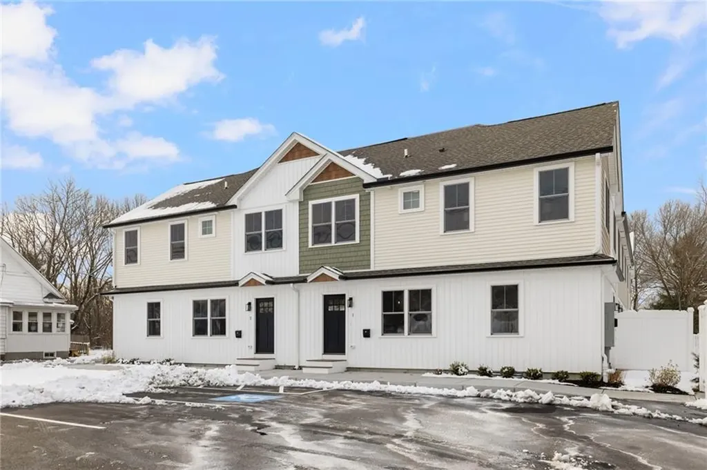 2907 Post Road Warwick RI 02886