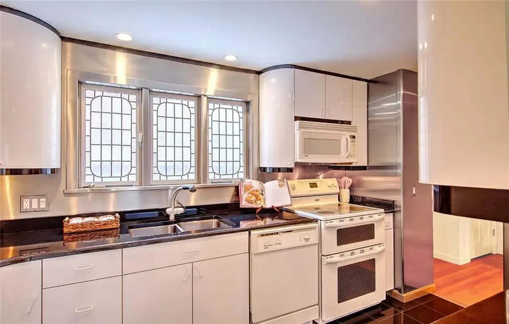 164 Butler Avenue Providence RI 02906