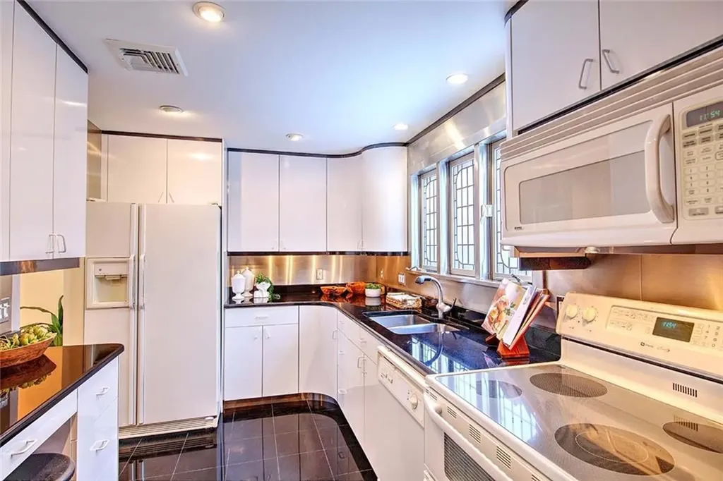 164 Butler Avenue Providence RI 02906