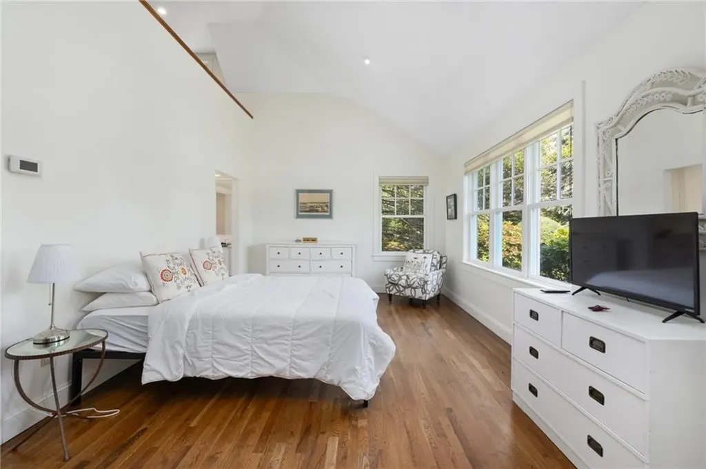 21 Ocean Heights Road Newport RI 02840