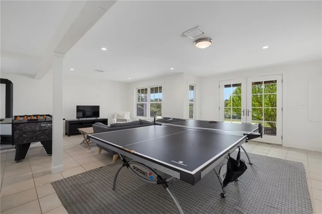 21 Ocean Heights Road Newport RI 02840