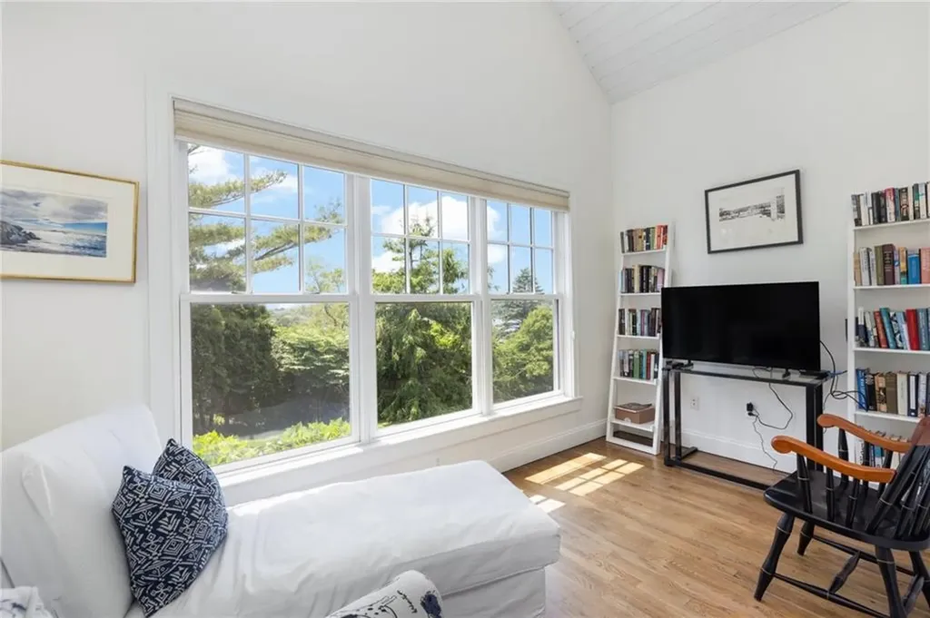 21 Ocean Heights Road Newport RI 02840