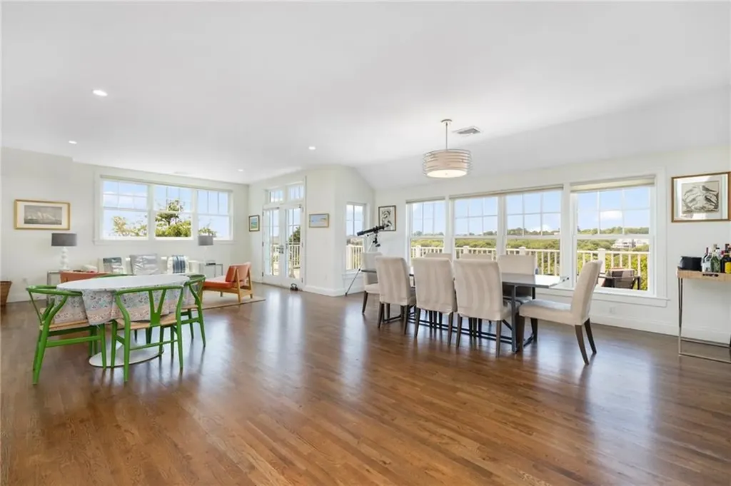 21 Ocean Heights Road Newport RI 02840