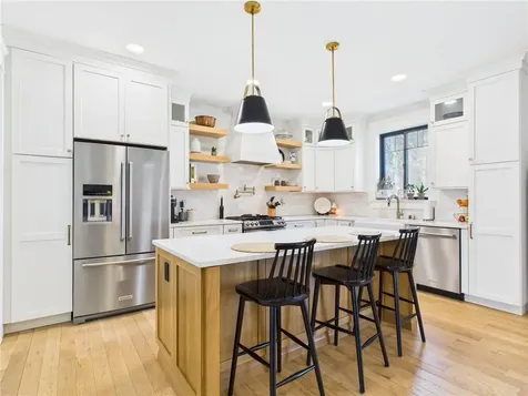 74 Lyne Road Tiverton RI 02878