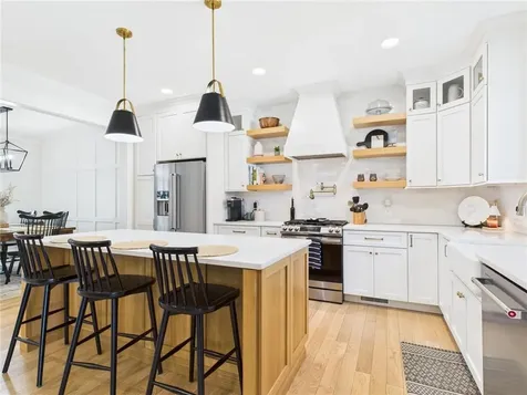 74 Lyne Road Tiverton RI 02878