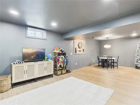 74 Lyne Road Tiverton RI 02878