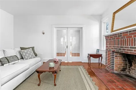 38 Trinity Parkway Providence RI 02908