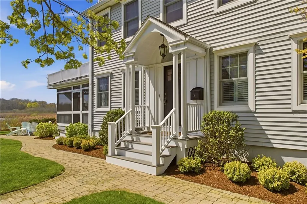 8 Key Court Newport RI 02840