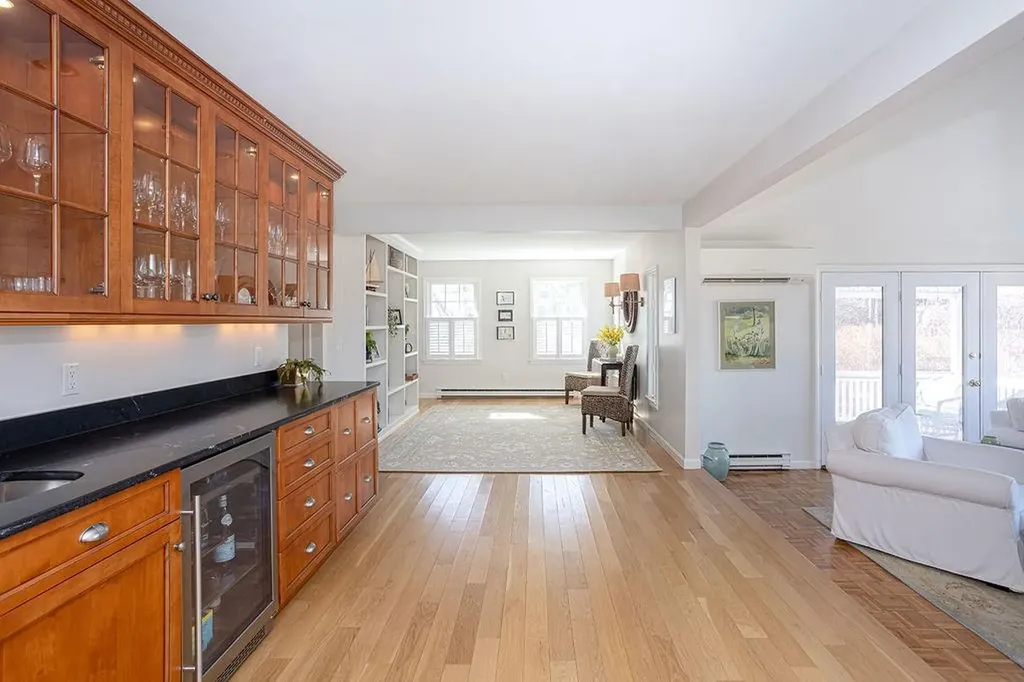 8 Key Court Newport RI 02840