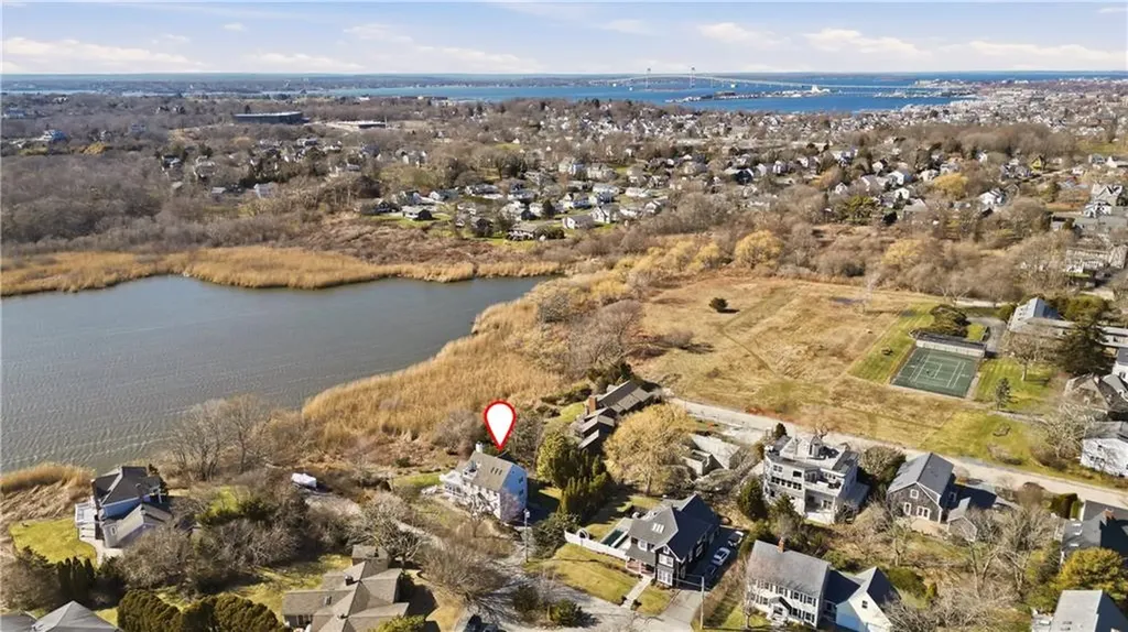 8 Key Court Newport RI 02840