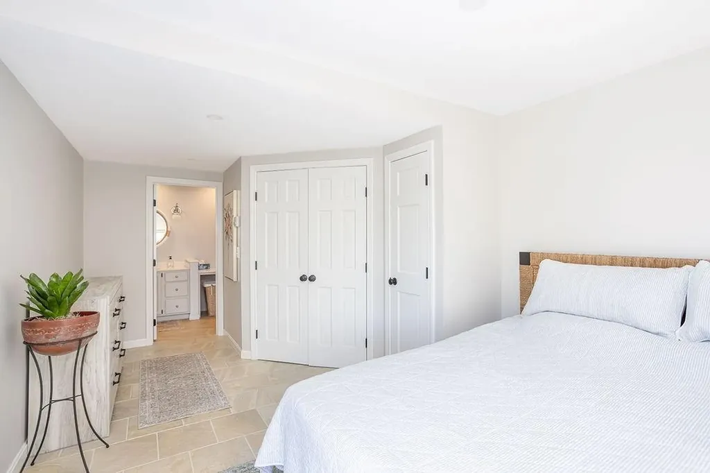 8 Key Court Newport RI 02840