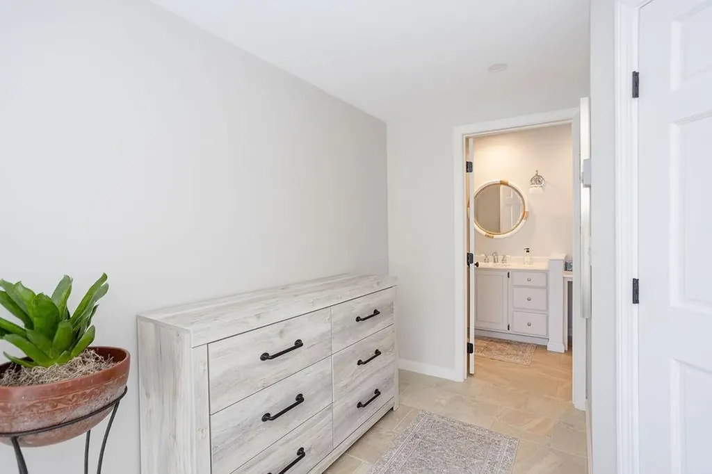 8 Key Court Newport RI 02840