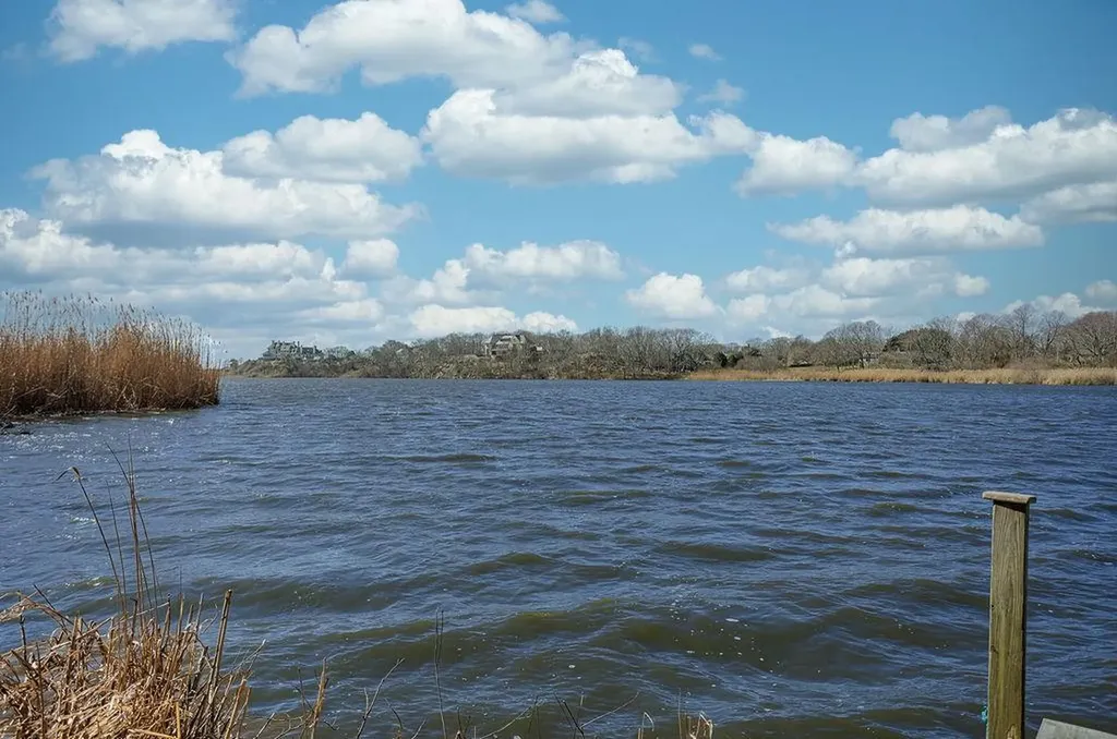 8 Key Court Newport RI 02840