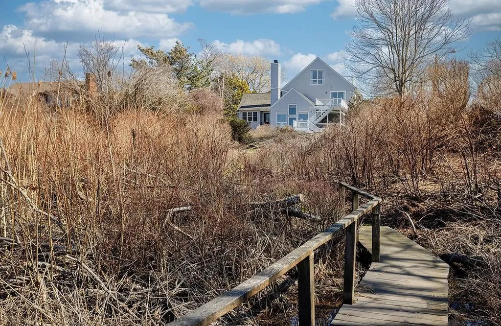 8 Key Court Newport RI 02840