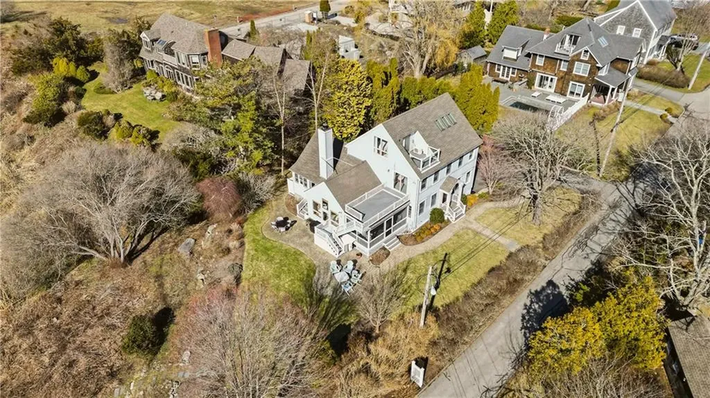 8 Key Court Newport RI 02840