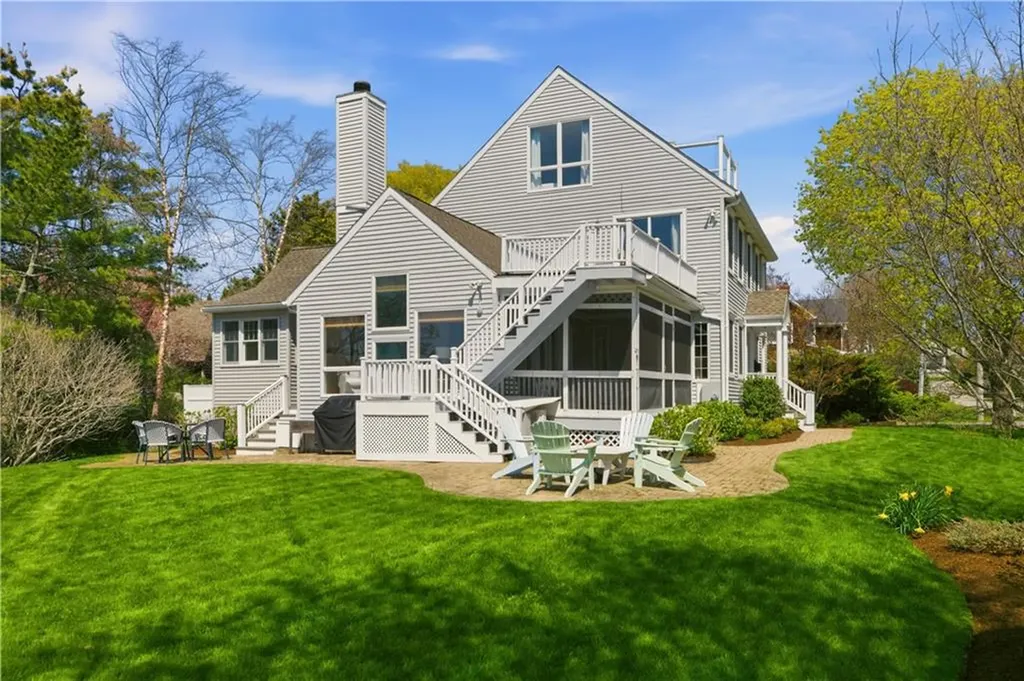 8 Key Court Newport RI 02840