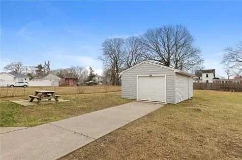 52 Blake Street Warwick RI 02889