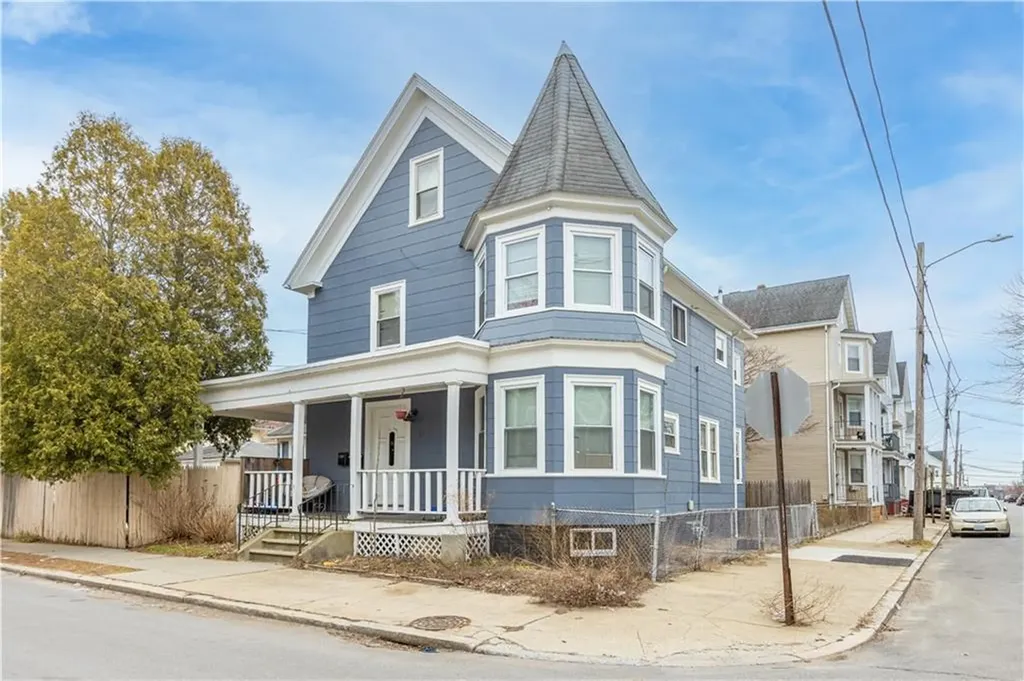 18 Berkley Street Providence RI 02908