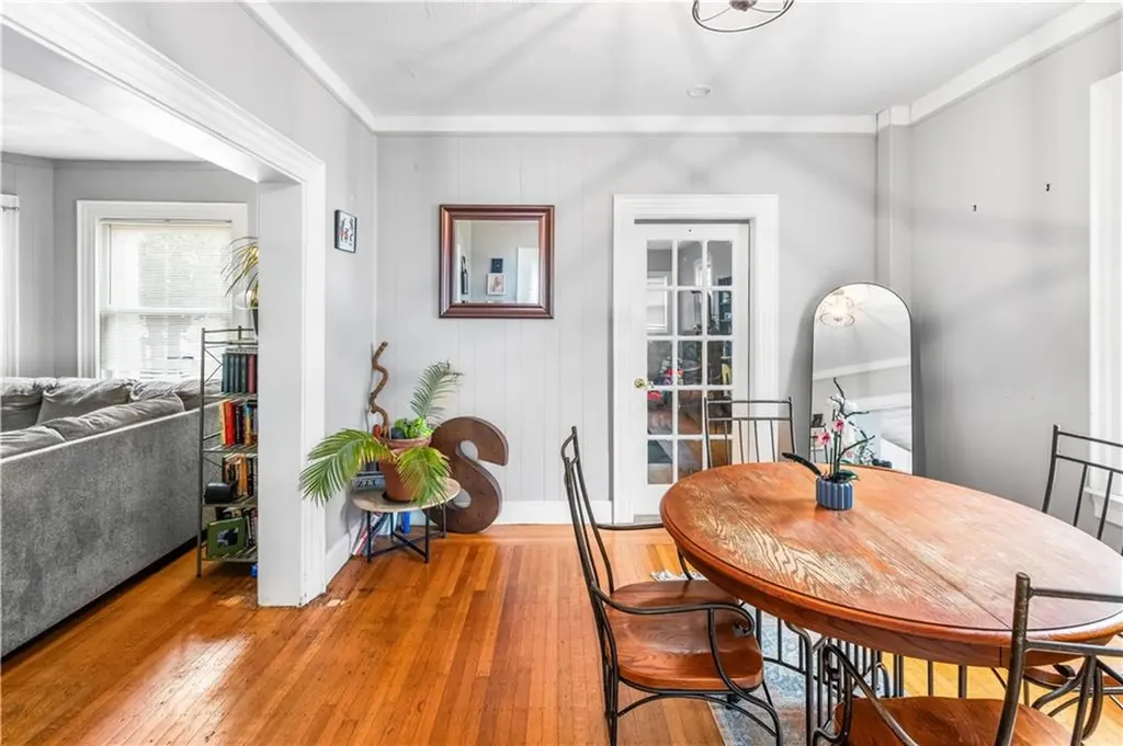 18 Berkley Street Providence RI 02908
