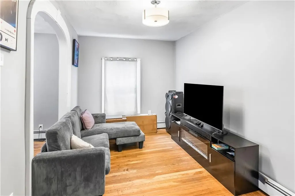18 Berkley Street Providence RI 02908