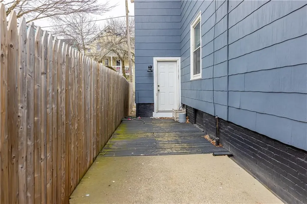 18 Berkley Street Providence RI 02908