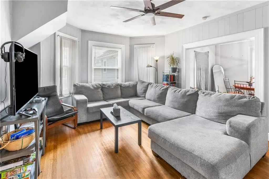 18 Berkley Street Providence RI 02908