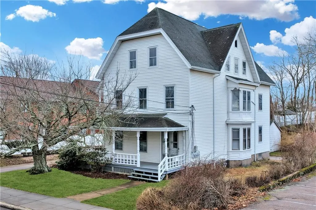 7 Dixon Street Westerly RI 02891